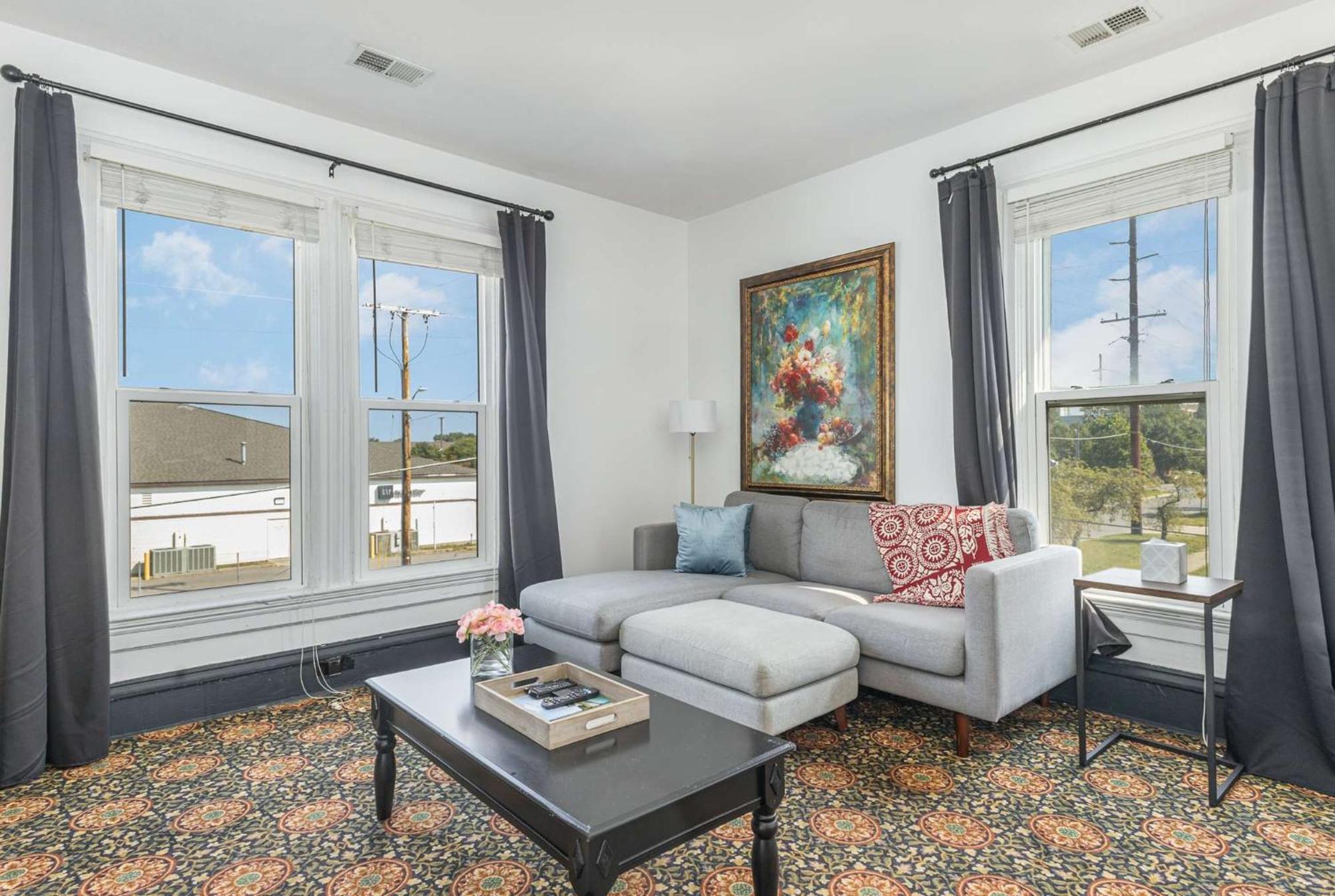 Spacious Upstairs 1Bed- Walking Distance To Beach Outlet Mall Мичиган Сити Экстерьер фото